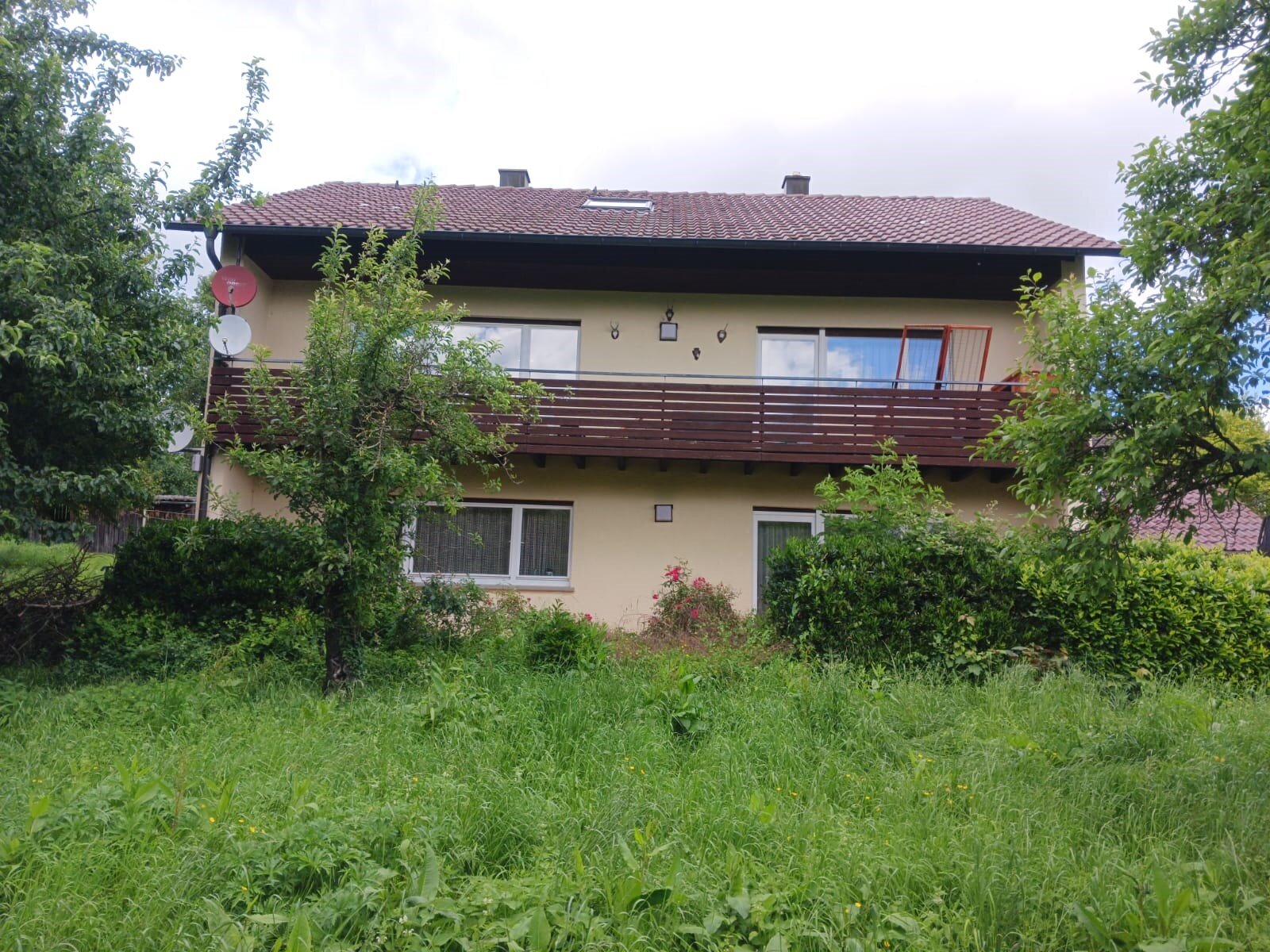 Haus zum Kauf provisionsfrei 345.000 € 204 m²<br/>Wohnfläche 1.564 m²<br/>Grundstück ab sofort<br/>Verfügbarkeit Alter Weinberg 1 Michelbach Öhringen 74613