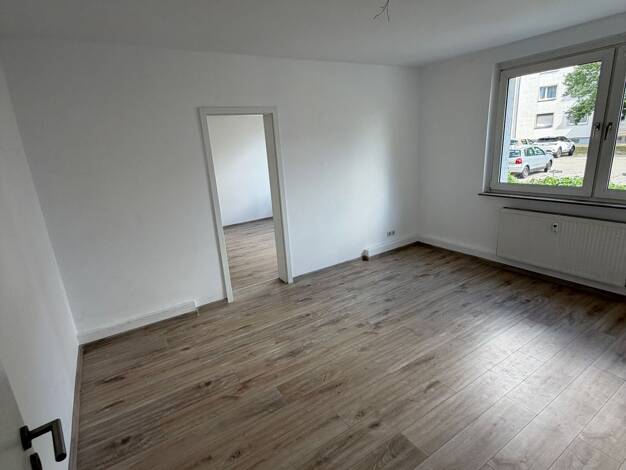 Wohnung zur Miete 800 € 5 Zimmer 90 m² Geschoss EG/3 frei ab sofort Gerhart-Hauptmann-Straße 1 Wolfen Bitterfeld-Wolfen 06766