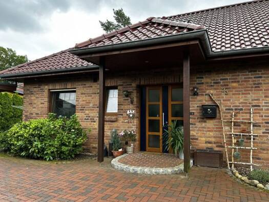 Einfamilienhaus zur Miete 1.180 € 4 Zimmer 135 m² 856 m² Grundstück Heeslingen Heeslingen 27404