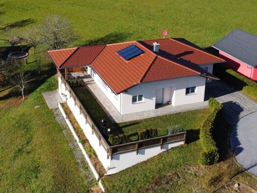 Einfamilienhaus zum Kauf 619.000 € 3 Zimmer 120 m² 1.724 m² Grundstück Breitenberg 94139