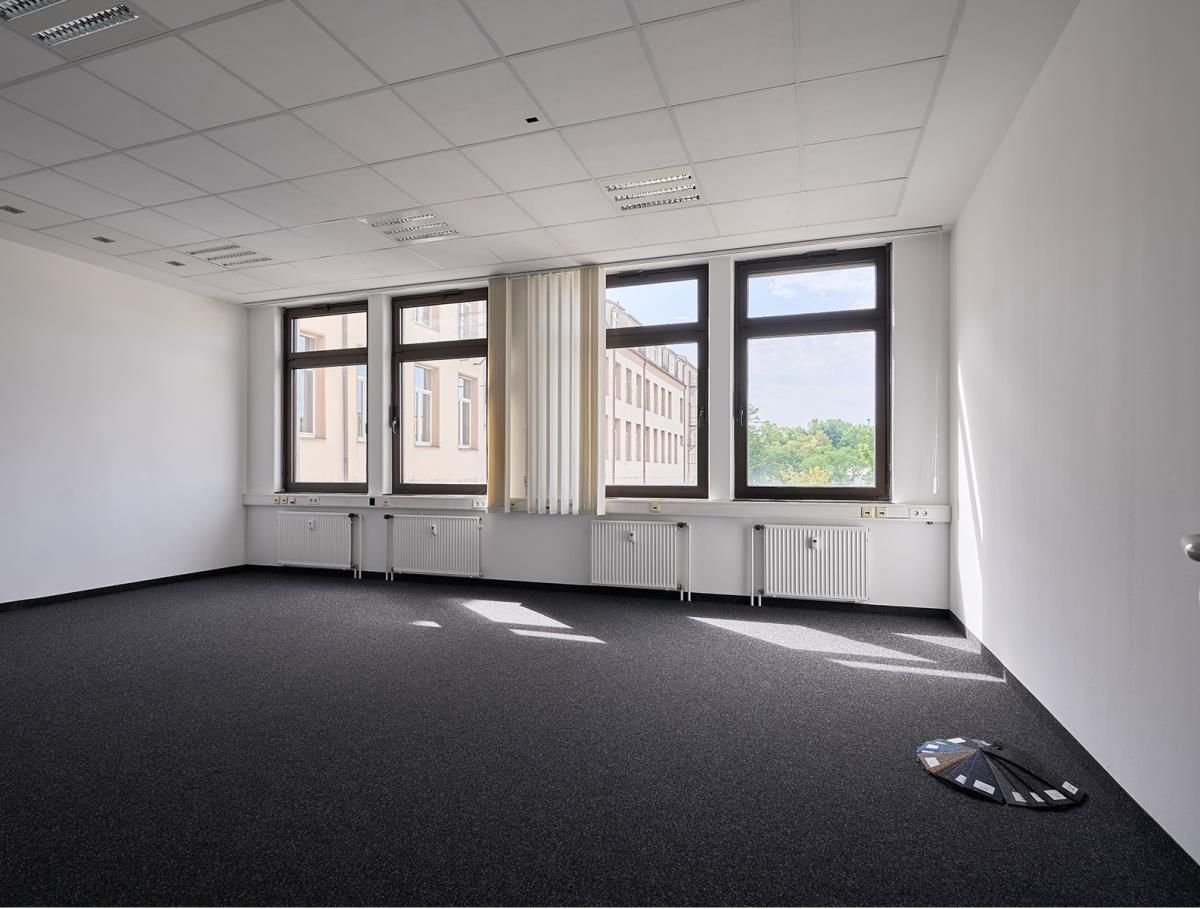 Bürofläche zur Miete 489 € 21,1 m²<br/>Bürofläche ab 21,1 m²<br/>Teilbarkeit Katzwanger Straße 150 Gibitzenhof Nürnberg 90461