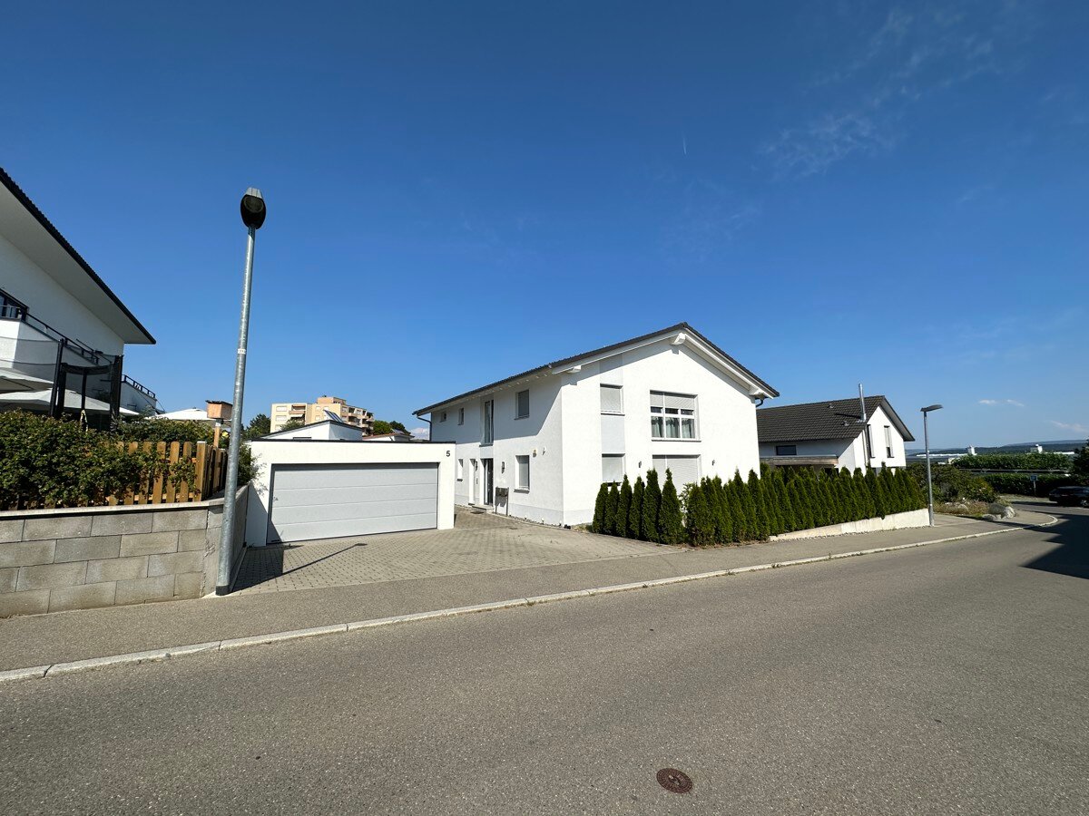 Mehrfamilienhaus zum Kauf 1.090.000 € 8 Zimmer 260 m²<br/>Wohnfläche 657 m²<br/>Grundstück Rottweil Rottweil 78628