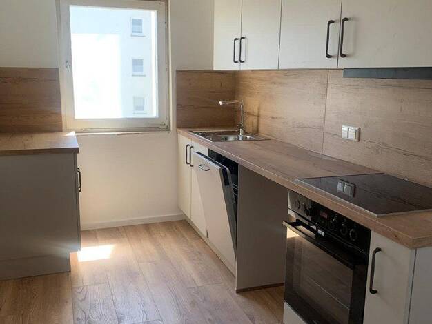 Wohnung zur Miete 1.100 € 3 Zimmer 81 m² Schillerstraße 51 Bodenheim 55294