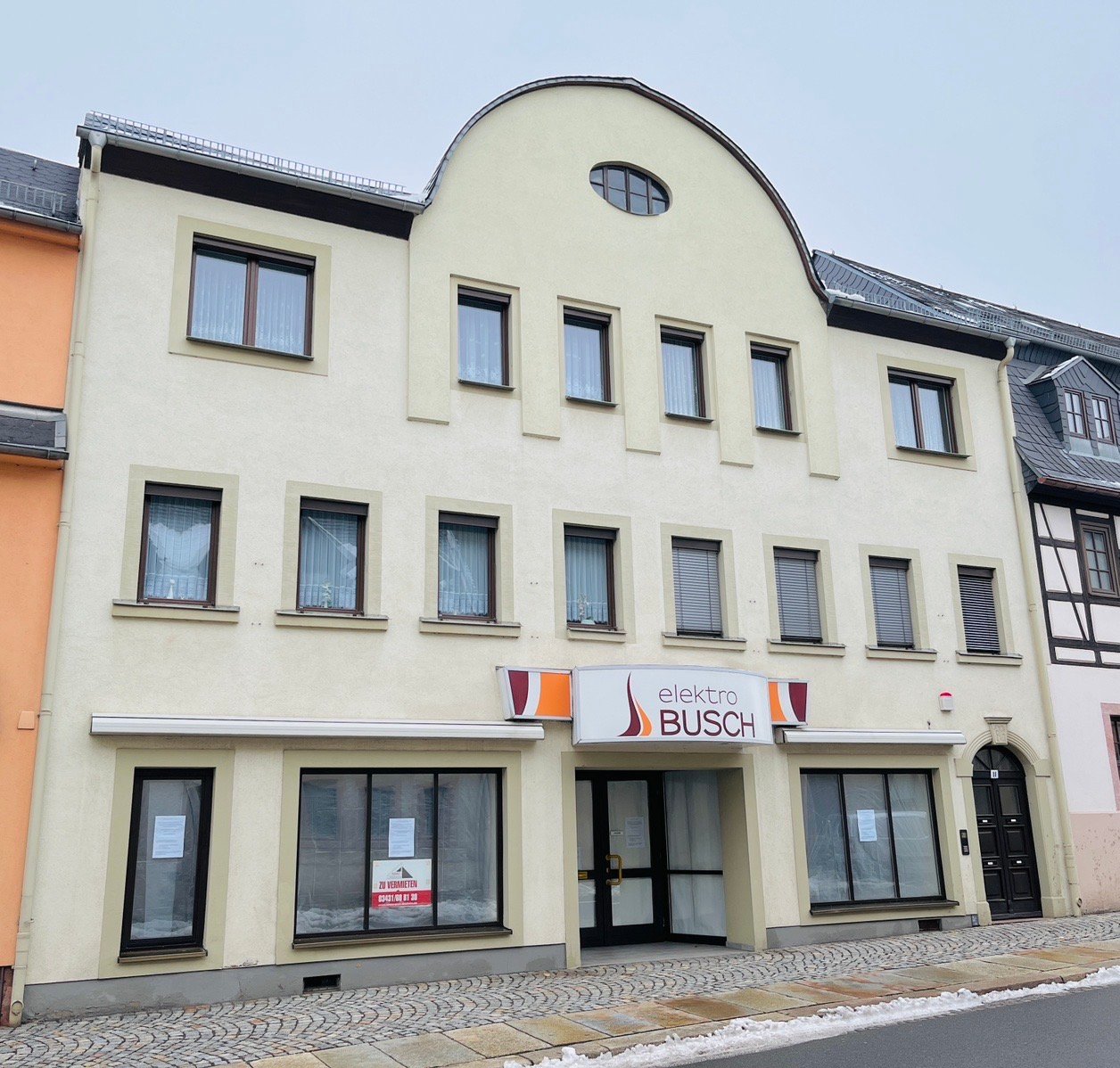 Praxis zur Miete provisionsfrei 450 € 1 Zimmer 141 m²<br/>Bürofläche ab 141 m²<br/>Teilbarkeit Dresdner Straße 11 Geringswalde Geringswalde 09326