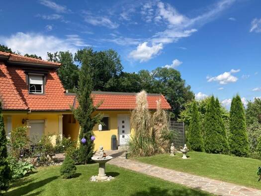 Doppelhaushälfte zum Kauf 350.000 € 4 Zimmer 118 m² 420 m² Grundstück Ehrenhausen an der Weinstraße 8461