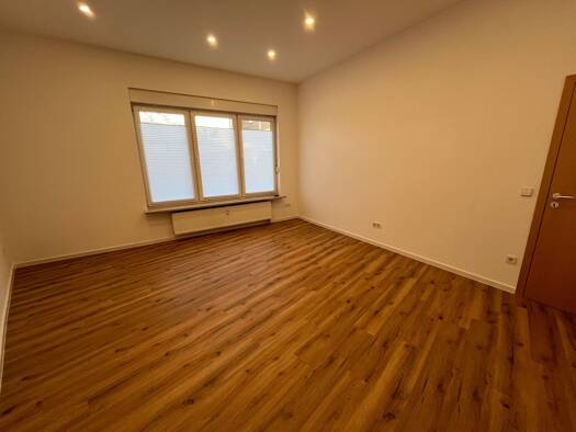 WG-Zimmer zur Miete 1.490 € 4 Zimmer 132 m² Geschoss EG/2 frei ab 01.07.2026 Bartenbach Göppingen 73035