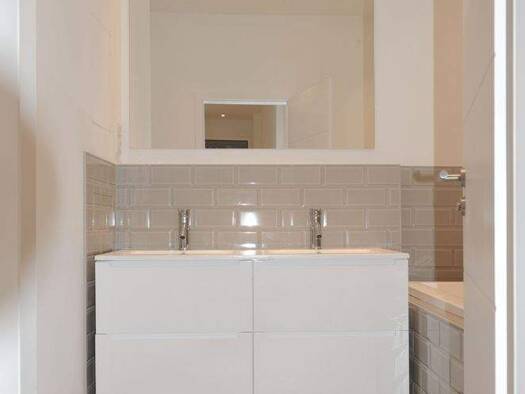 Wohnung zur Miete 1.110 € 5 Zimmer 128,5 m² 2. Geschoss frei ab 01.01.2026 Friedrich-Engels-Straße 19 Pölbitz Zwickau 08058