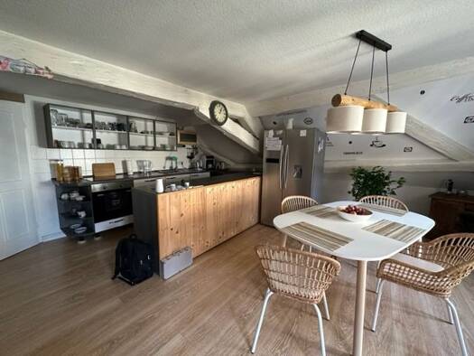 Wohnung zur Miete 726 € 5 Zimmer 121 m² frei ab sofort Stendal Stendal 39576