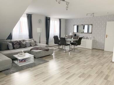 Wohnung zur Miete 995 € 3,5 Zimmer 105 m² Geschoss 2/2 frei ab 01.09.2025 Hallstadt Hallstadt 96103