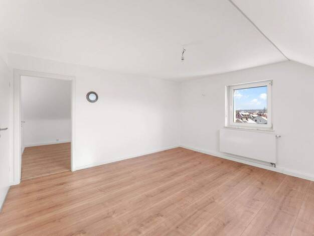 Wohnung zum Kauf 239.000 € 4 Zimmer 84 m² 2. Geschoss Langenzenn 90579