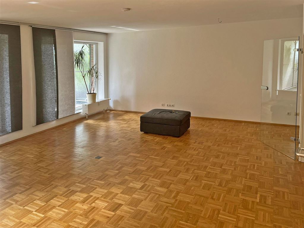 Wohnung zur Miete 895 € 2 Zimmer 64 m²<br/>Wohnfläche 01.11.2024<br/>Verfügbarkeit Allmendenweg 57 Volmerswerth Düsseldorf 40221