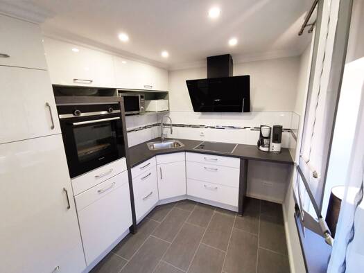 Mehrfamilienhaus zum Kauf als Kapitalanlage geeignet 699.000 € 14 Zimmer 331,2 m² 2.699 m² Grundstück Stedesand 25920