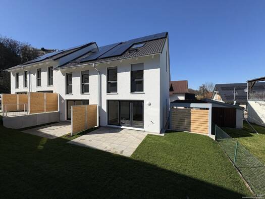 Reihenendhaus zur Miete - Erstbezug 1.700 € 4 Zimmer 120 m² 115 m² Grundstück frei ab 01.12.2026 Pforzheimer Straße Eisingen 75239