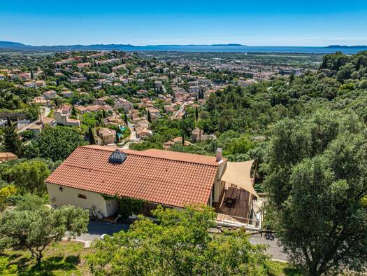 Einfamilienhaus zum Kauf 1.095.000 € 5 Zimmer 136 m² 5.000 m² Grundstück La Bayorre-Hautes Loubes HYERES 83400