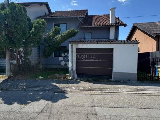 Haus zum Kauf 199.000 € 4 Zimmer 176 m² Zeleni brijeg, Sisak Sisak