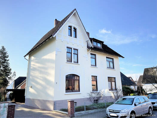 Haus zum Kauf 550.000 € 9 Zimmer 202 m² 347 m² Grundstück Wedel 22880
