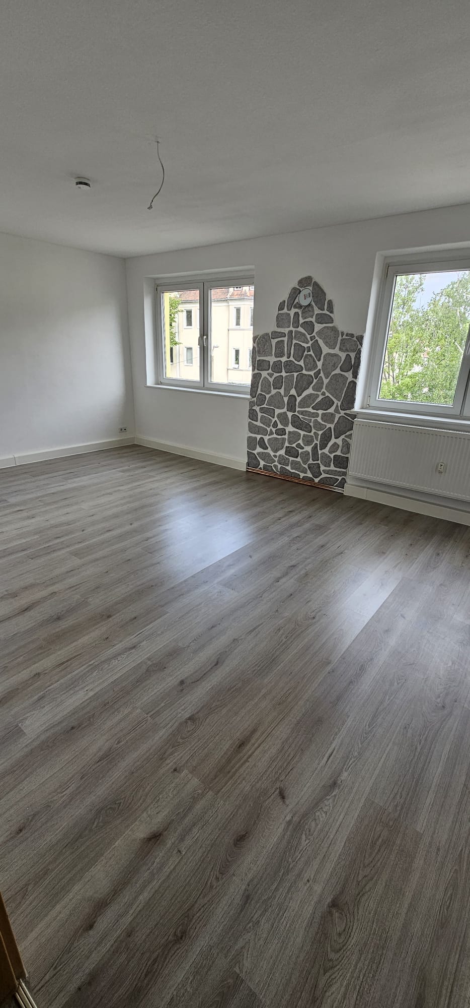 Wohnung zur Miete 800 € 5 Zimmer 160 m²<br/>Wohnfläche 1.<br/>Geschoss ab sofort<br/>Verfügbarkeit Zeitz Zeitz 06712