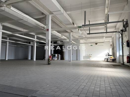 Halle/Industriefläche zur Miete 950 m² Lagerfläche teilbar ab 400 m² Trudering-Riem München 81829