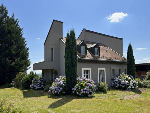 Villa zum Kauf provisionsfrei 7 Zimmer 400 m² 1.200 m² Grundstück frei ab 01.08.2026 Kleinostheim 63801