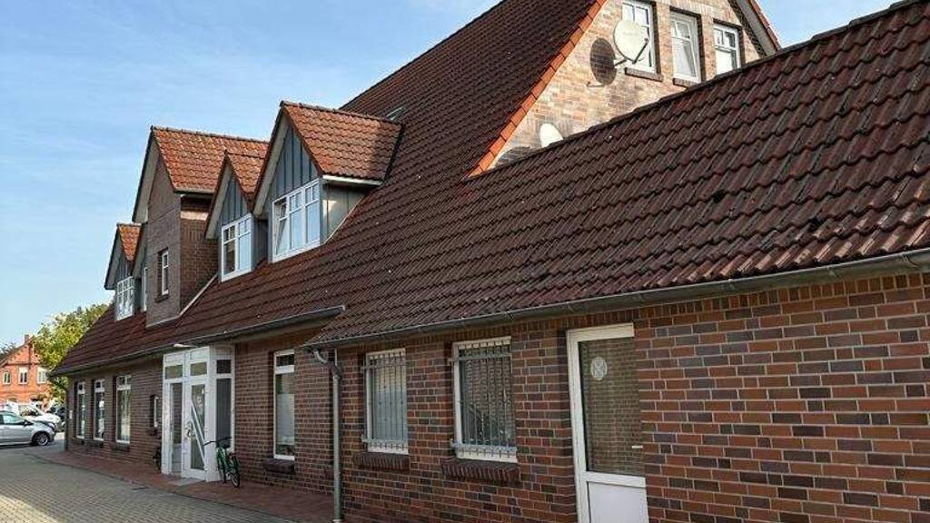 Wohnung zur Miete 550 € 3 Zimmer 73 m² 2. Geschoss frei ab sofort Friesoyther Straße 3 Bösel 26219