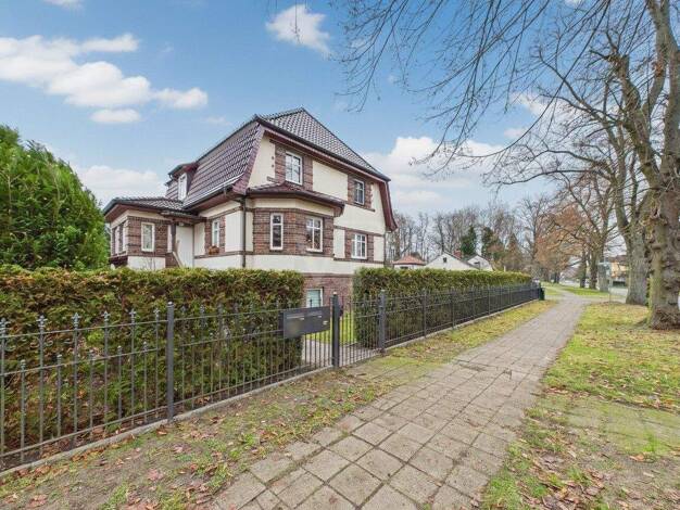 Einfamilienhaus zum Kauf 699.000 € 9 Zimmer 250 m² 710 m² Grundstück Schulzendorf 15732