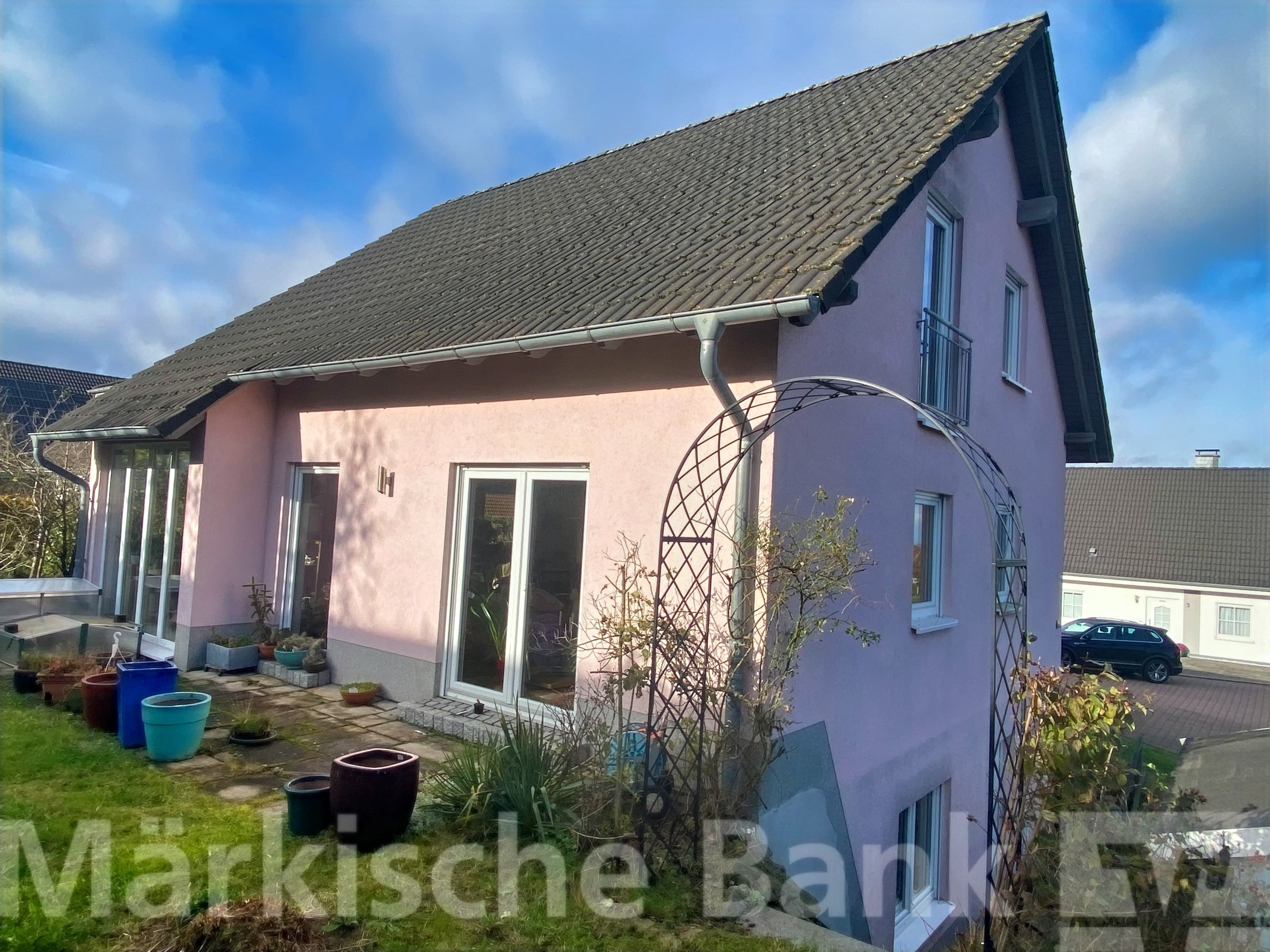 Einfamilienhaus zum Kauf 359.500 € 4 Zimmer 180 m²<br/>Wohnfläche 586 m²<br/>Grundstück ab sofort<br/>Verfügbarkeit Wiblingwerde Nachrodt-Wiblingwerde 58769