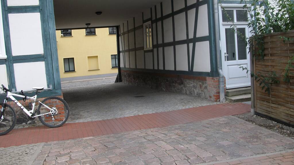 Wohnung zur Miete 425 € 2 Zimmer 70,8 m² 2. Geschoss frei ab sofort Stendal 39576