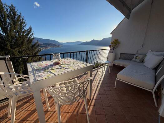 Terrassenwohnung zum Kauf 240.000 € 2 Zimmer 43 m² Luino 21016