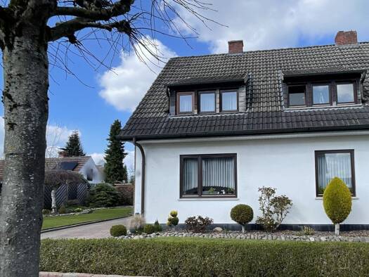 Doppelhaushälfte zum Kauf 259.000 € 5 Zimmer 118,3 m² 639 m² Grundstück Innenstadt Osterholz-Scharmbeck 27711