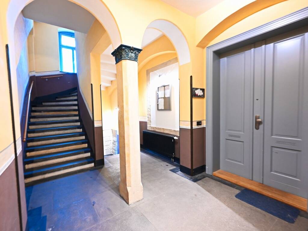 Property thumbnail 9