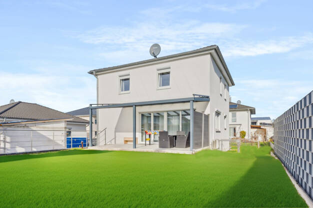 Einfamilienhaus zum Kauf 895.000 € 7 Zimmer 200 m² 616 m² Grundstück Herbolzheim Herbolzheim 79336