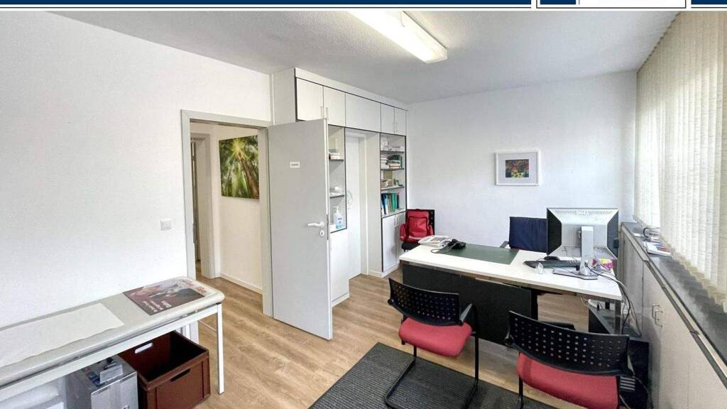 Schöne Praxisräume in bester Lage evtl. als Wohnraum möglich