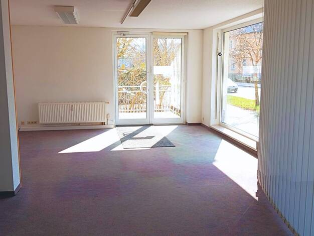 Büro zur Miete 987 € 4 Zimmer 137 m² Bürofläche Flöha Flöha 09557