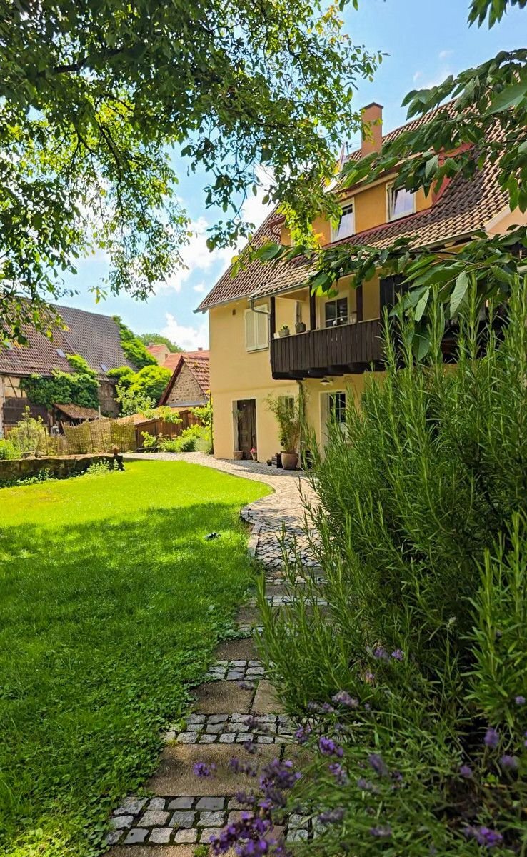 Mehrfamilienhaus zum Kauf 399.000 € 6,5 Zimmer 152 m²<br/>Wohnfläche 1.260 m²<br/>Grundstück Kleinaspach Aspach / Einöd 71546