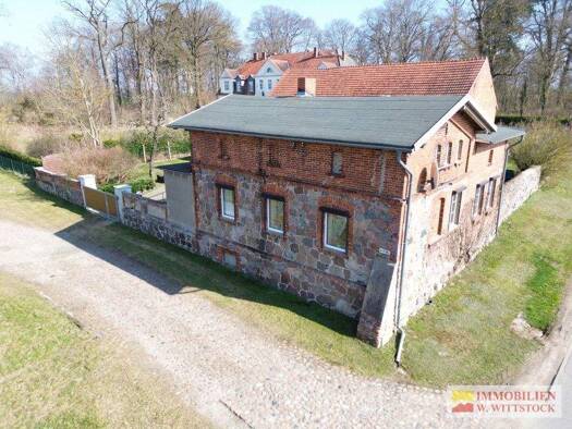 Bauernhaus zum Kauf 119.000 € 5 Zimmer 100 m² 1.565 m² Grundstück Warnsdorf Halenbeck-Rohlsdorf / Warnsdorf 16945