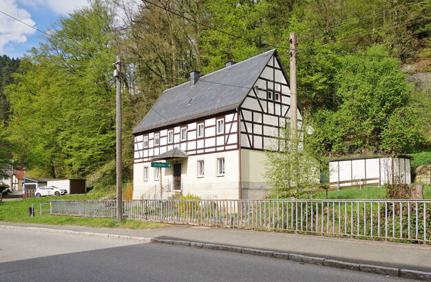 Bauernhaus zum Kauf 235.000 € 5 Zimmer 130 m² 1.000 m² Grundstück frei ab 01.06.2025 Krippen Bad Schandau / Krippen 01814