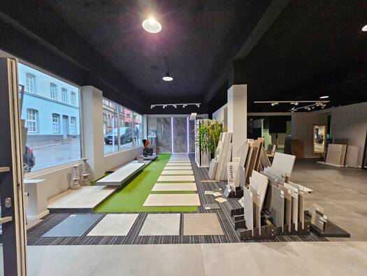 Ausstellungsfläche zur Miete provisionsfrei 3 Zimmer 367 m² Verkaufsfläche teilbar von 367 m² bis 667 m² Innenstadt Pirmasens 66953