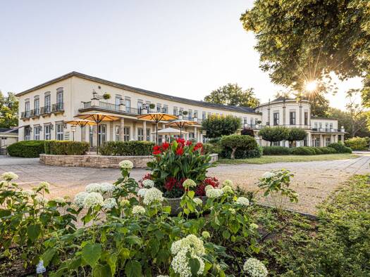Haus zum Kauf 6 Zimmer 1.000 m² 20.664 m² Grundstück Dölitz-Dösen Süd 04279