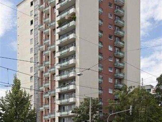 Wohnung zur Miete 1.102 € 2 Zimmer 55,1 m² 13. Geschoss frei ab 12.12.2025 Friedhofstr. 11 Nord Stuttgart 70191