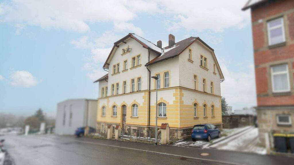 Mehrfamilienhaus zum Kauf 225.000 € 18 Zimmer 402 m² 962 m² Grundstück Eisfeld 98673