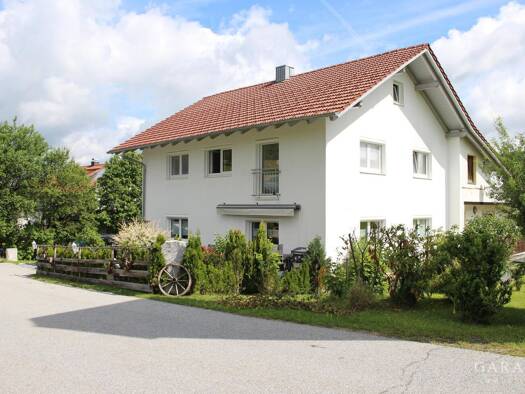 Mehrfamilienhaus zum Kauf 360.000 € 6 Zimmer 280 m² 690 m² Grundstück Zell Kirchberg i.Wald 94259