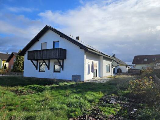 Einfamilienhaus zum Kauf 279.000 € 7 Zimmer 205 m² 702 m² Grundstück Maxhütte Maxhütte-Haidhof 93142