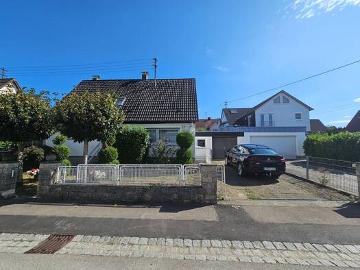 Einfamilienhaus zum Kauf 275.000 € 5,5 Zimmer 135 m² 625 m² Grundstück frei ab sofort Fachsenfeld Aalen 73434