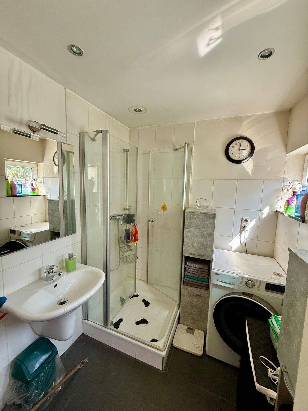 Immobilie in Weimar - Familientaugliches Haus in kompakter Größe mit Garten, Terrasse und Modernisierungsbedarf - Bild 3