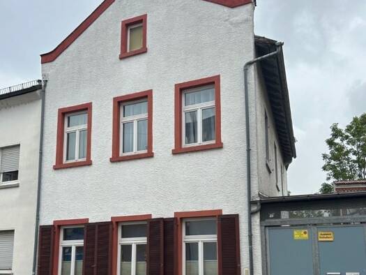 Stadthaus zum Kauf 480.000 € 5 Zimmer 140 m² 210 m² Grundstück Fechenheim Ost 60386