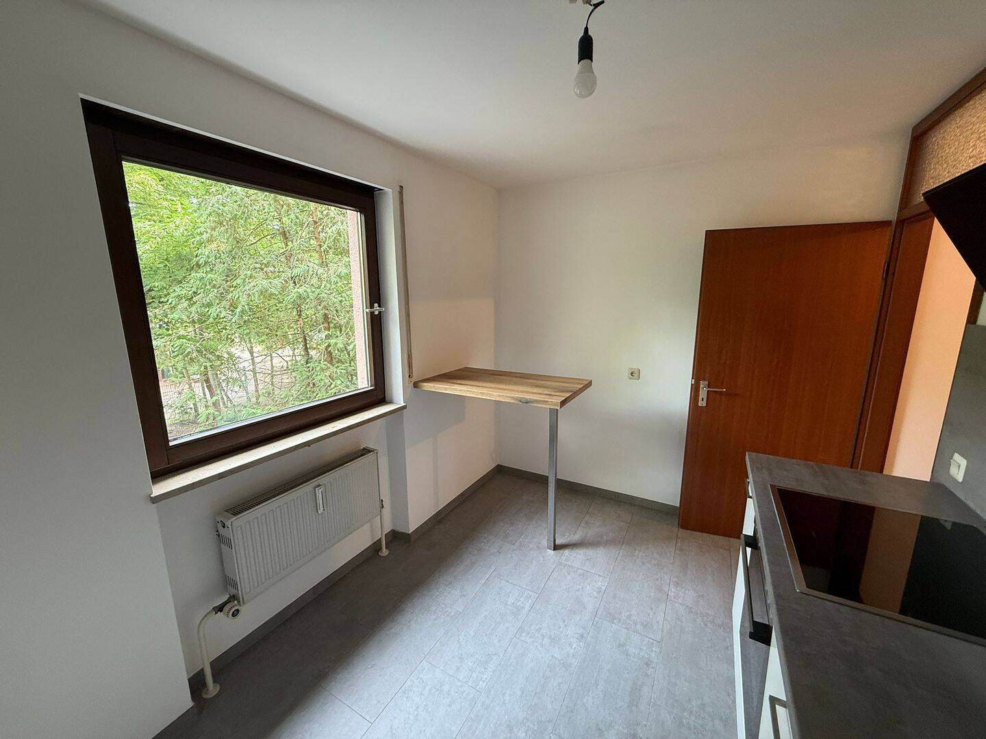 Diese gemütliche 2-Zimmer-Wohnung mit Einbauküche. "Zentrale Lage" – Nürnberg – Vorschaubild 6