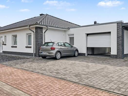 Bungalow zum Kauf 350.000 € 4 Zimmer 121 m² 702 m² Grundstück Sevelten Cappeln (Oldenburg) 49692