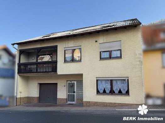 Reihenmittelhaus zum Kauf 135.000 € 7 Zimmer 110 m² 212 m² Grundstück Eichenbühl 63928