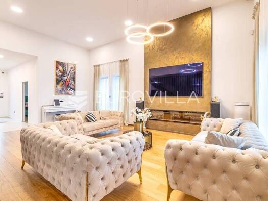 Haus zum Kauf 695.000 € 5 Zimmer 355 m² Sjever Zaprešić