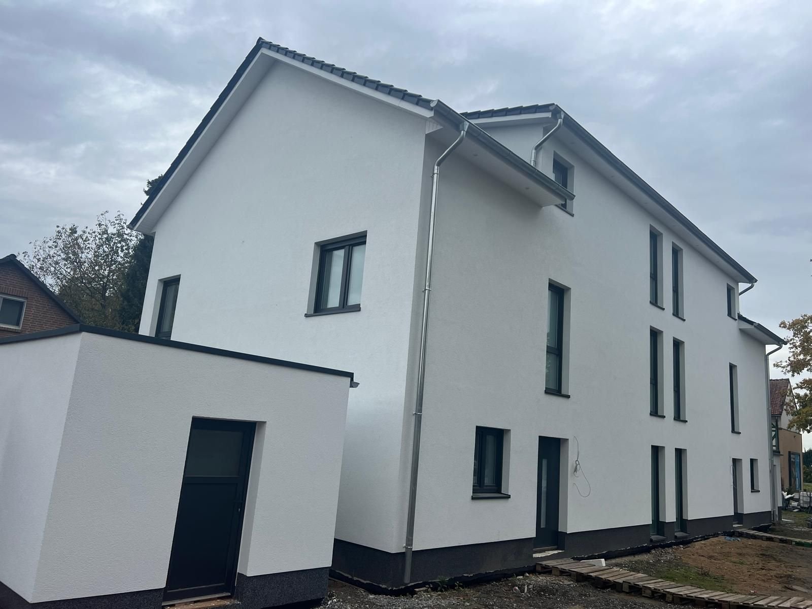 Maisonette zur Miete 11,50 € 4 Zimmer 140 m²<br/>Wohnfläche 2.<br/>Geschoss ab sofort<br/>Verfügbarkeit Thiede - Altsteterburg Salzgitter 38239